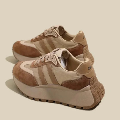 LIFTELLE™ 脚長効果付きスニーカー - 履くだけで6cm美脚