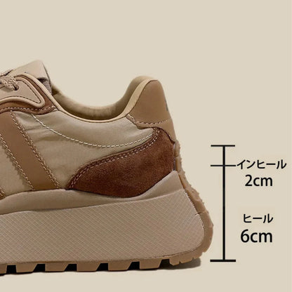 LIFTELLE™ 脚長効果付きスニーカー - 履くだけで6cm美脚