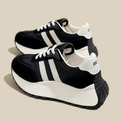 LIFTELLE™ 脚長効果付きスニーカー - 履くだけで6cm美脚